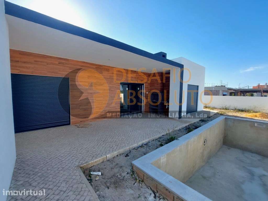 Moradia Térrea com Piscina em Azeitão - Grande imagem: 2/33
