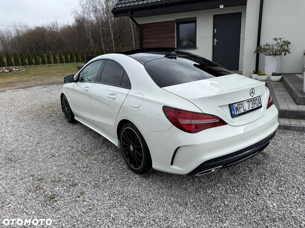 Mercedes-Benz CLA 180 AMG Line - 17