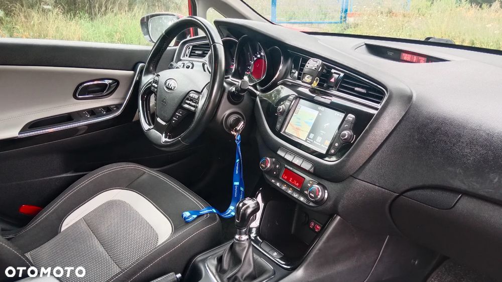 Kia Ceed - 23