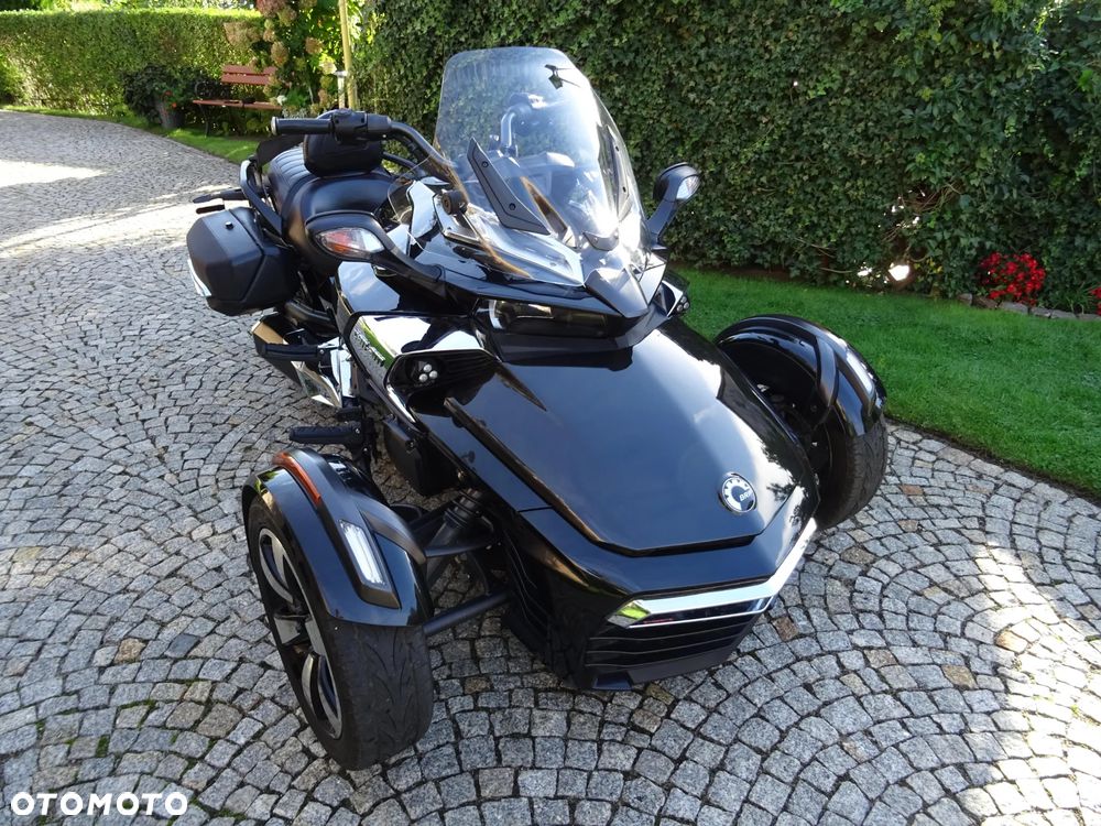 Can-Am Spyder - 28