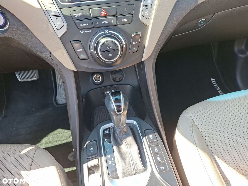 Hyundai Santa Fe - 24