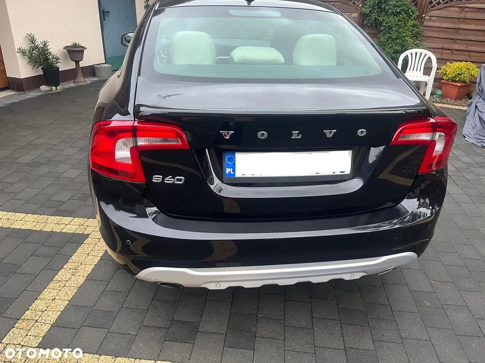 Volvo S60 D2 R-Design - 8