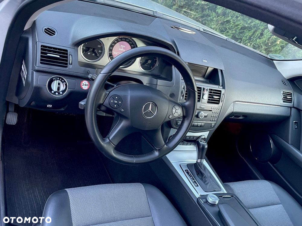 Mercedes-Benz Klasa C 180 T Kompressor Automatik BlueEFFICIENCY Avantgarde - 11