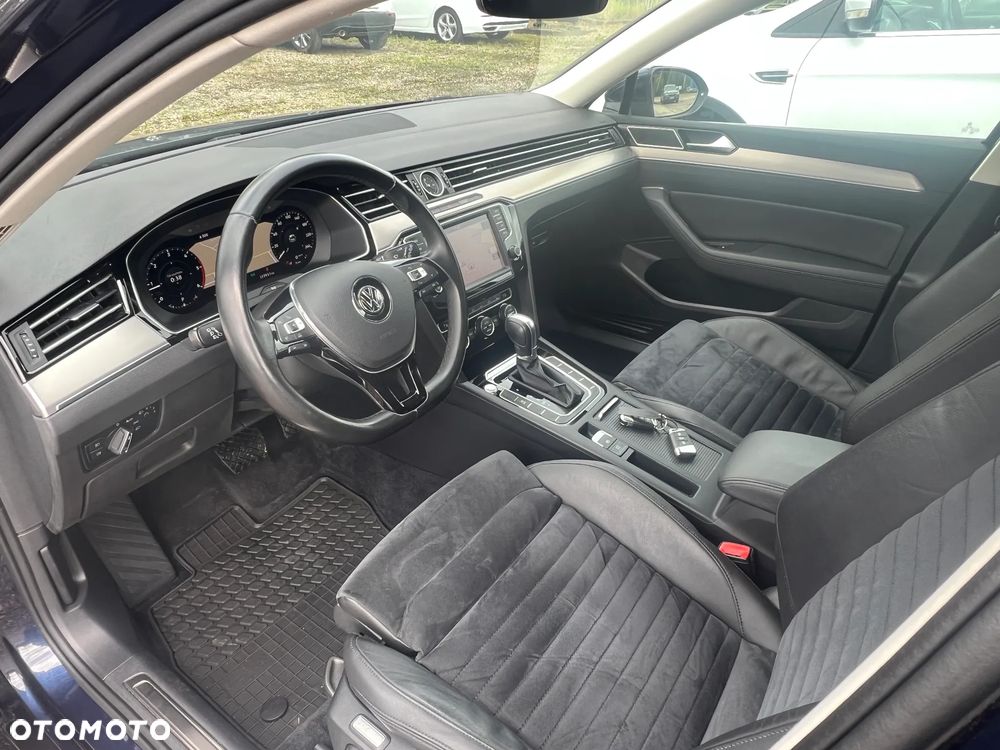 Volkswagen Passat Variant 2.0 TDI SCR DSG BlueMotion Highline - 14