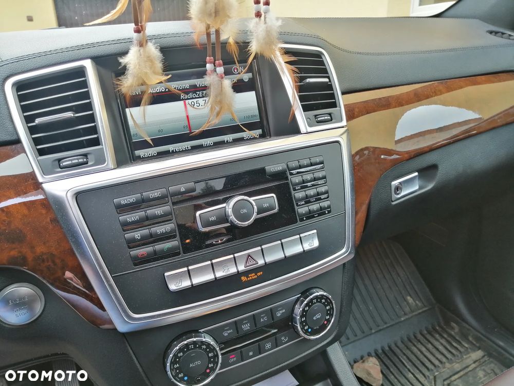 Mercedes-Benz GL 350 BlueTec 4-Matic - 6