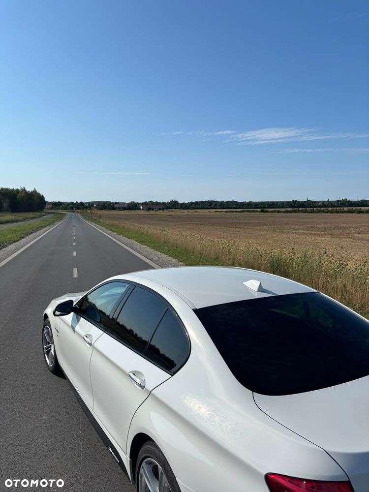 BMW Seria 5 520d xDrive - 8
