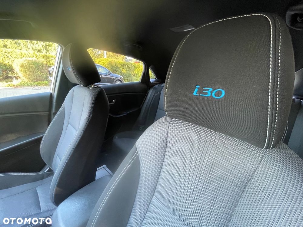 Hyundai i30 1.4 Passion - 8