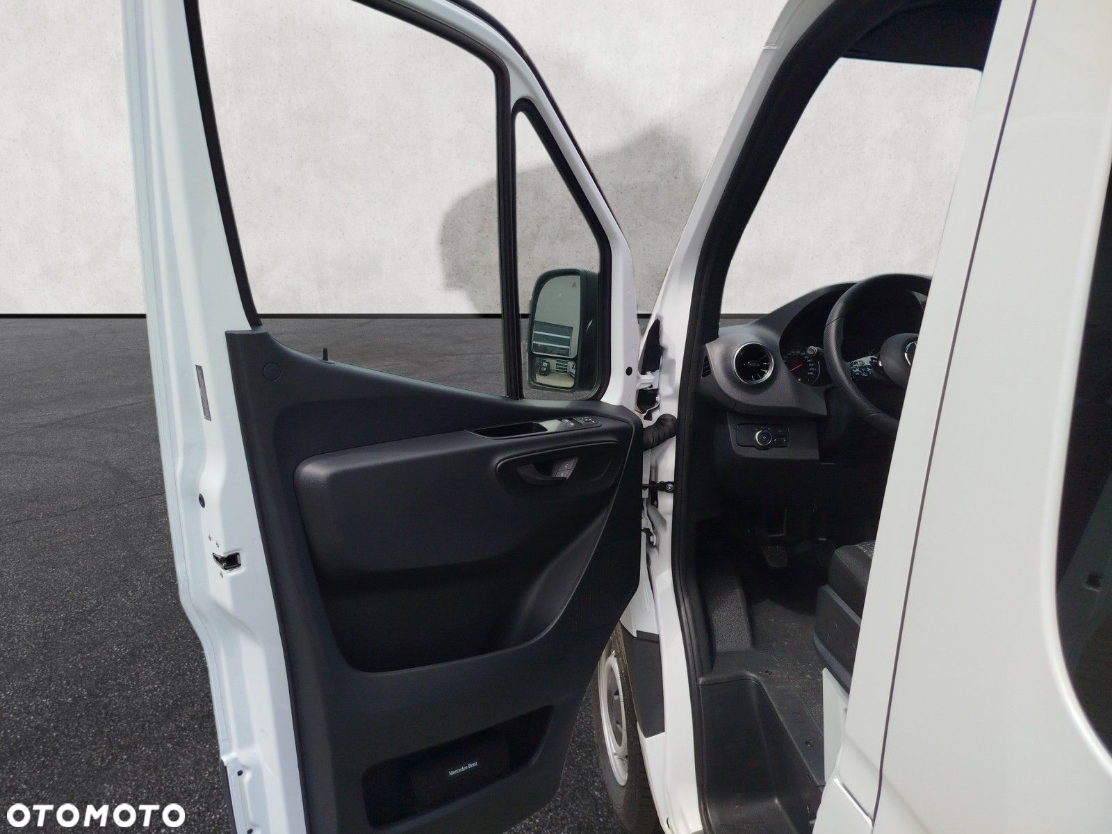 Mercedes-Benz Sprinter 319 CDI TOURER - 11