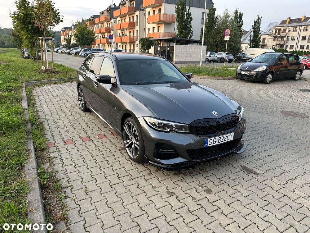 BMW Seria 3 330e xDrive M Sport sport - 4