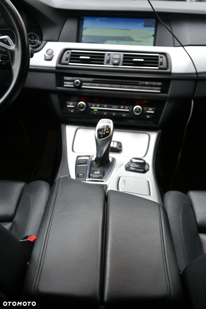 BMW Seria 5 520d Sport-Aut - 15