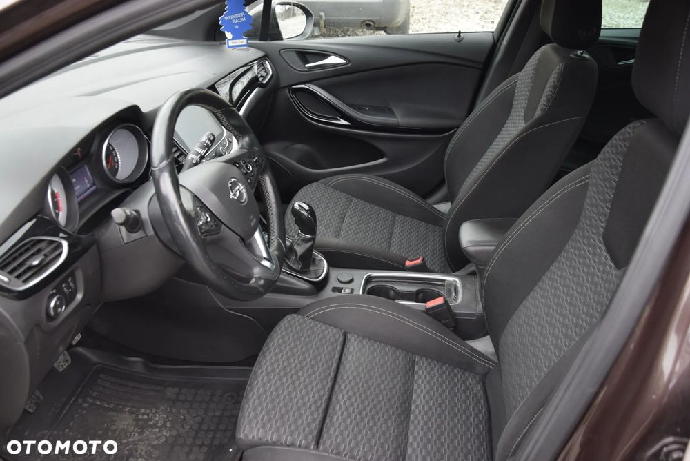 Opel Astra 1.4 T Elite - 16