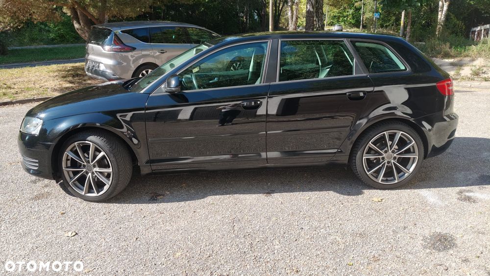 Audi A3 Sportback - 3
