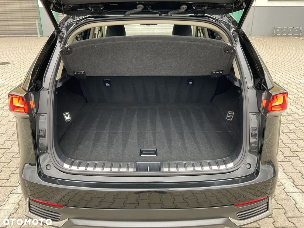 Lexus NX 300h Comfort AWD - 29