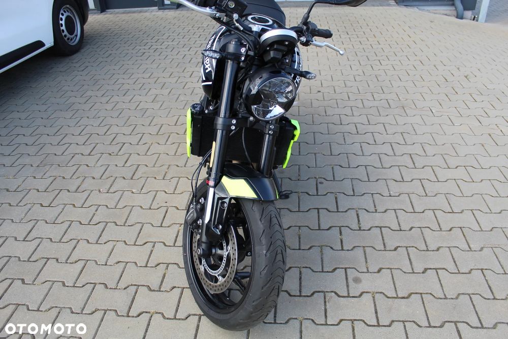 Triumph Trident - 5