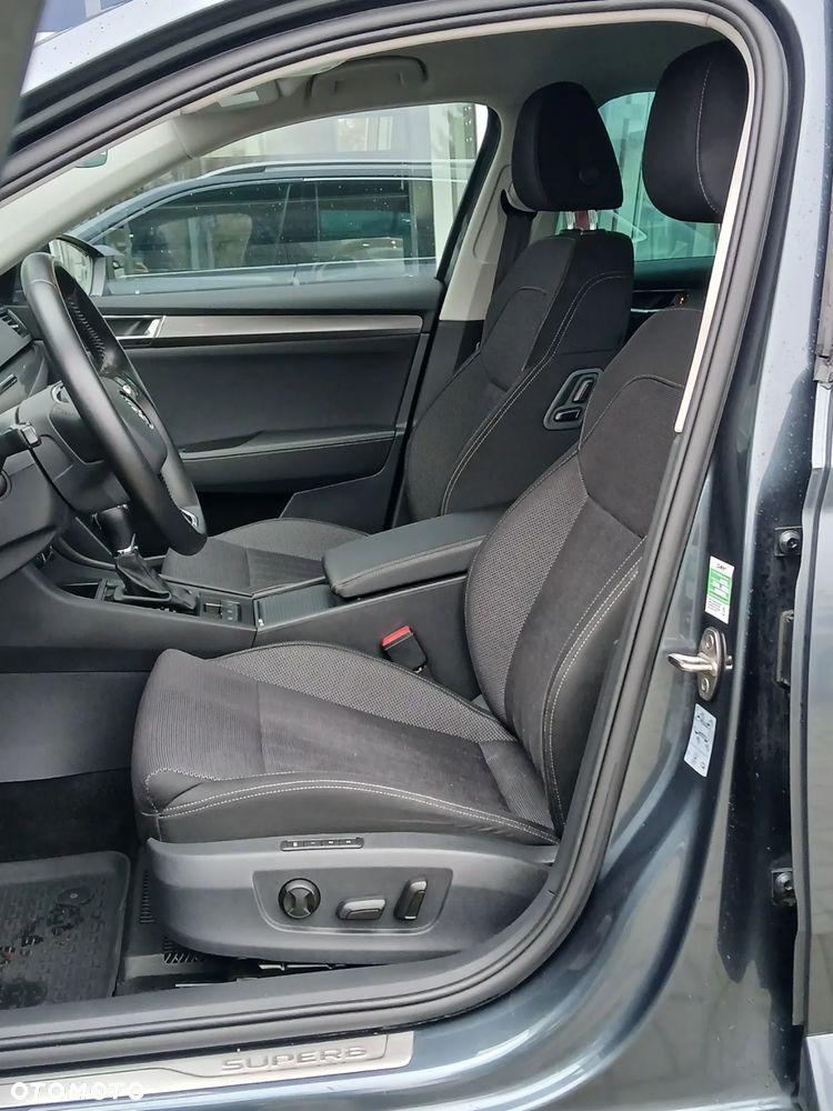 Skoda Superb 2.0 TDI SCR Style DSG - 23