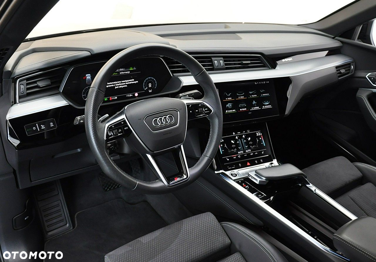 Audi e-tron - 15