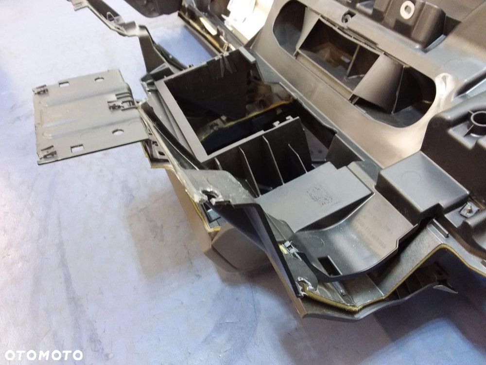 VW TOURAN I FL DESKA ROZDZIELCZA KOKPIT KONSOLA - 9