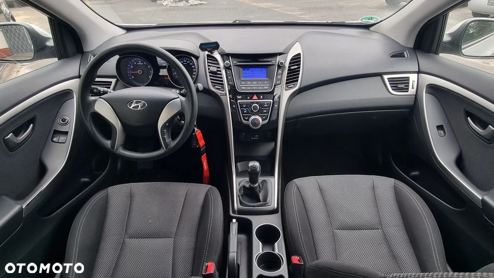 Hyundai i30 1.6 GDI BlueDrive Classic + - 25