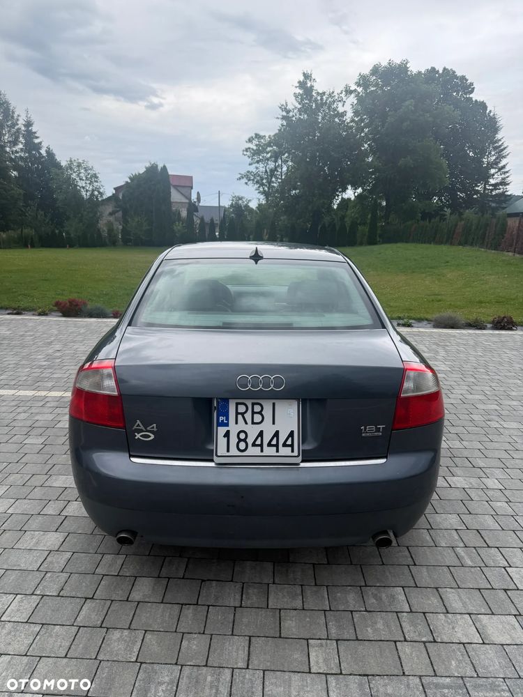 Audi A4 Limousine - 2