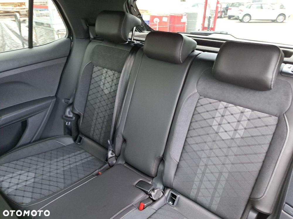 Volkswagen T-Cross - 17