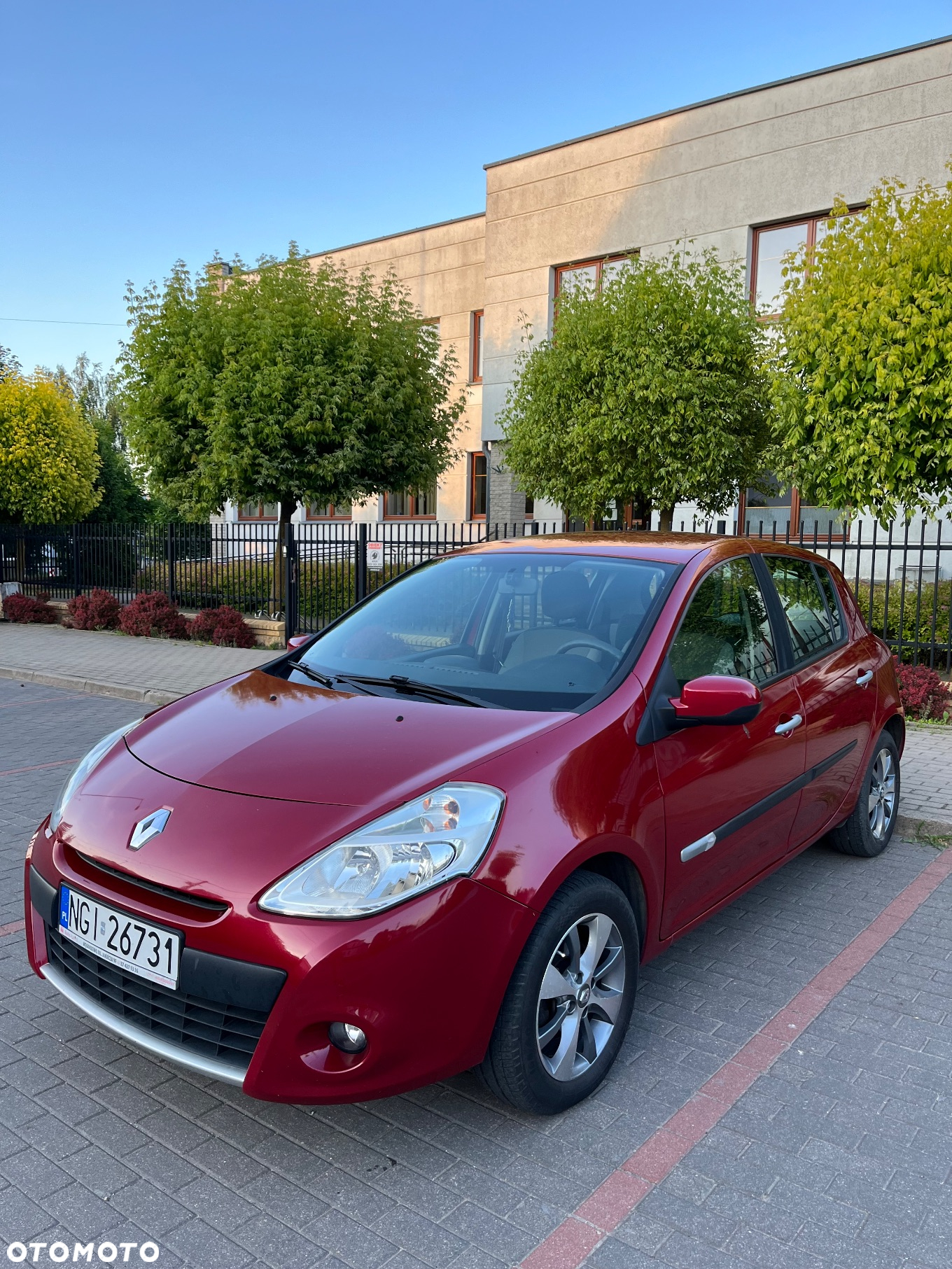 Renault Clio 1.2 16V Authentique - 8