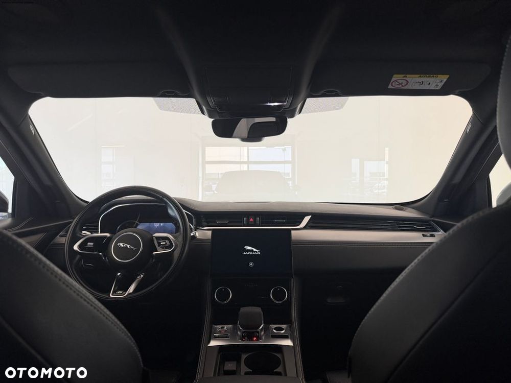 Jaguar F-Pace 2021 photo 2