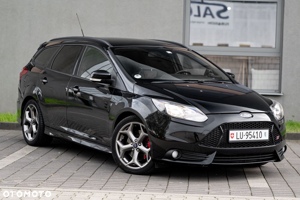 Ford Focus 2013 photo 2