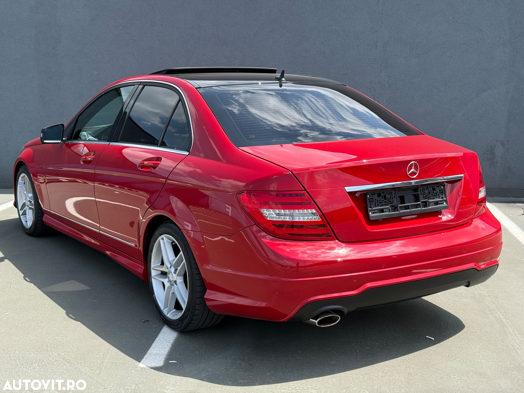 Mercedes-Benz C 180 T AMG Line - 4