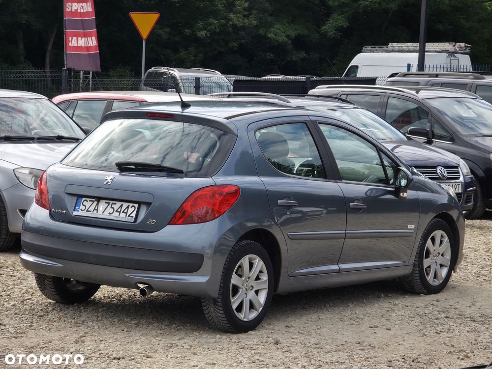 Peugeot 207 - 3