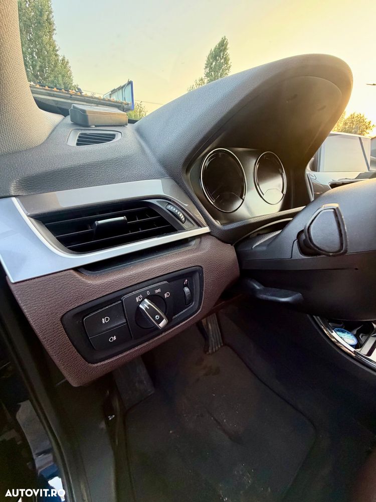 BMW X1 xDrive18d Aut. Sport Line - 10