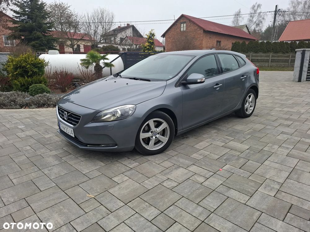 Volvo V40 T2 You - 3