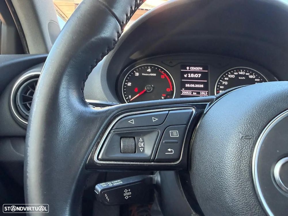 Audi A3 Limousine 30 TDI Design - 31