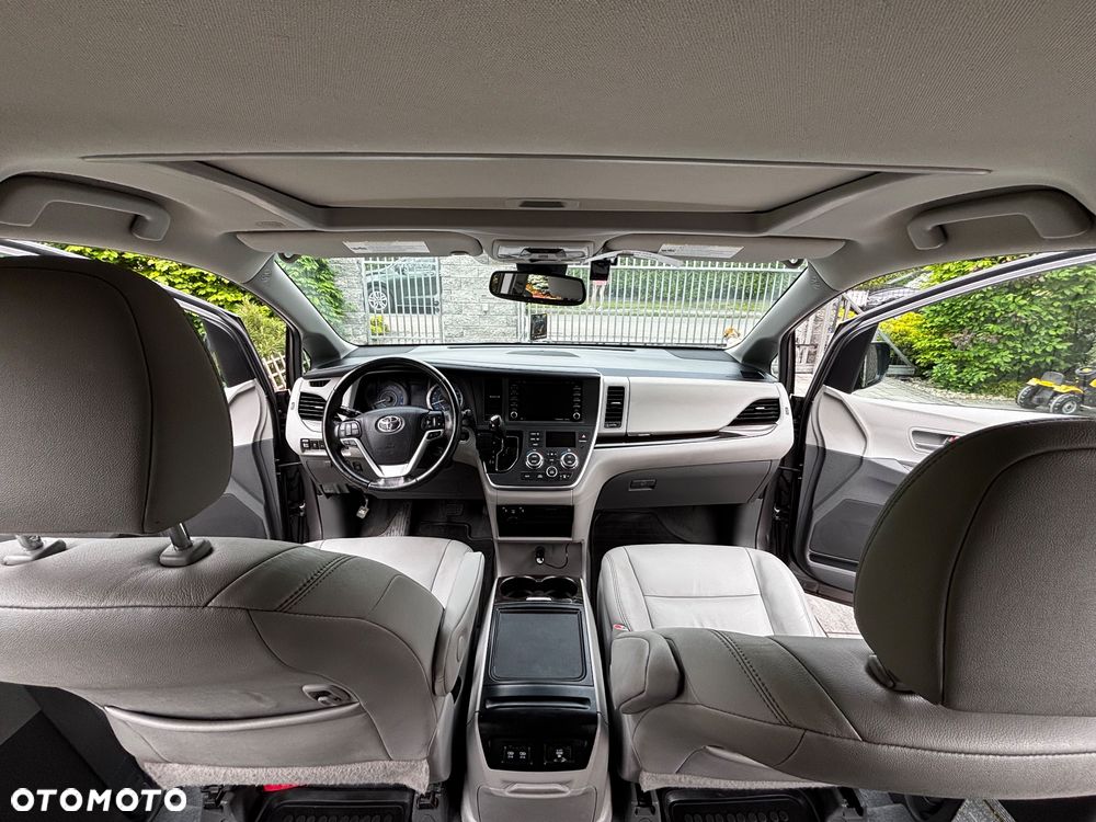 Toyota Sienna 3.5 V6 XLE AWD - 14