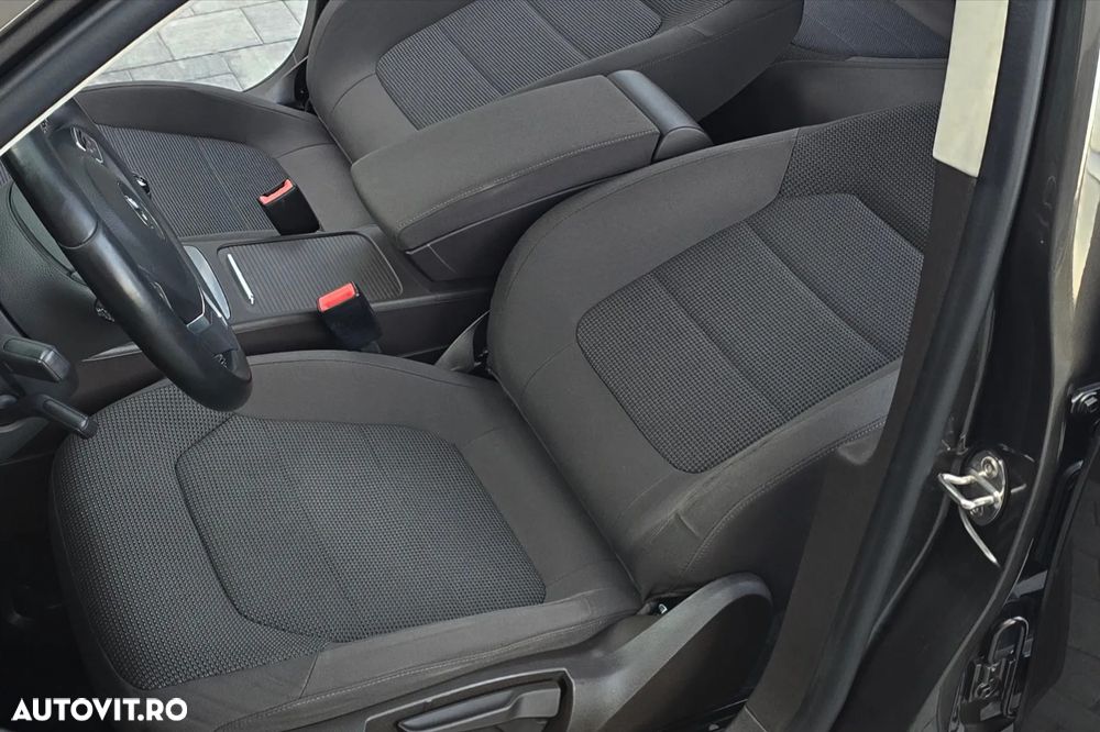 Volkswagen Passat 2.0 TDI BlueMotion Technology Business Edition - 24