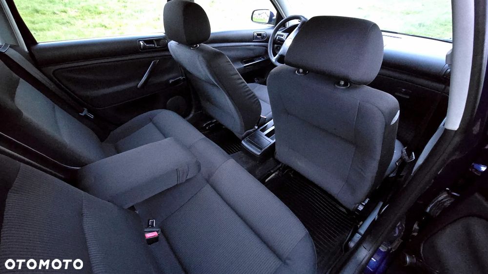 Volkswagen Passat 2.0 Comfortline Family - 19