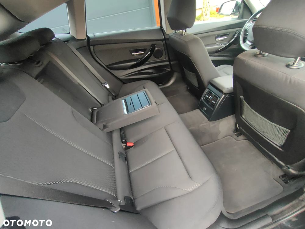BMW 3GT 320d Advantage - 24