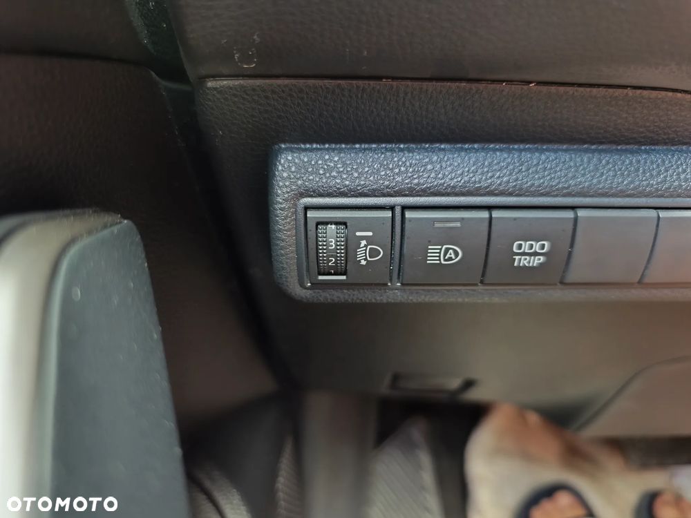 Toyota Corolla 1.8 Hybrid Comfort - 21