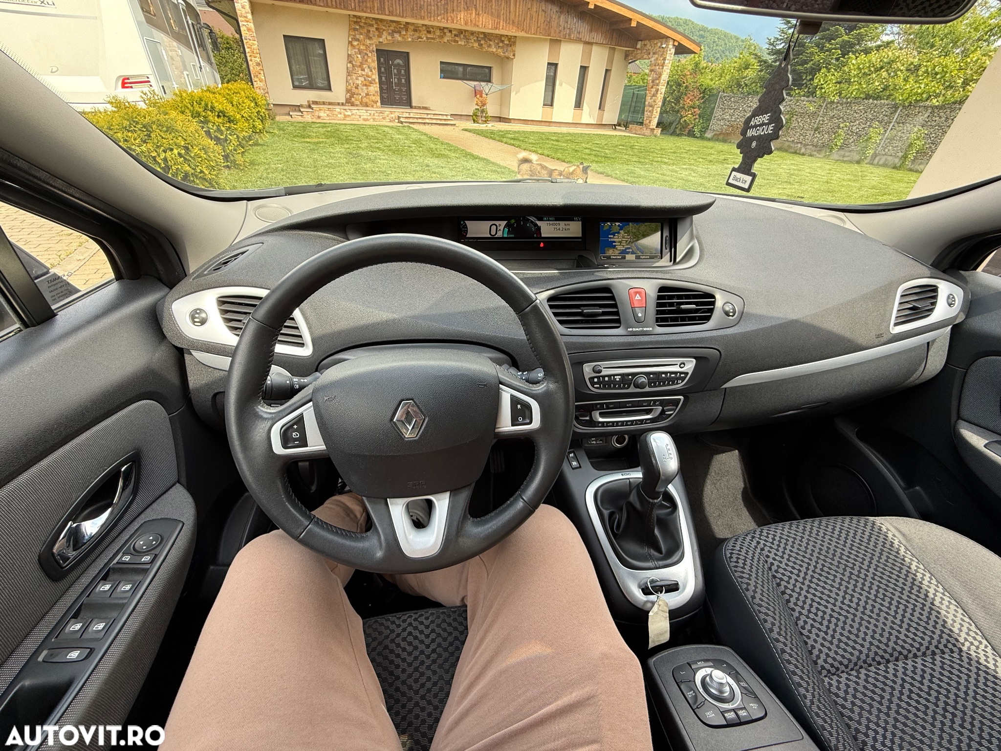 Renault Grand Scenic dCi 110 EDC Bose Edition - 10