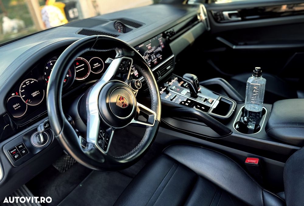 Porsche Cayenne Coupe - 8