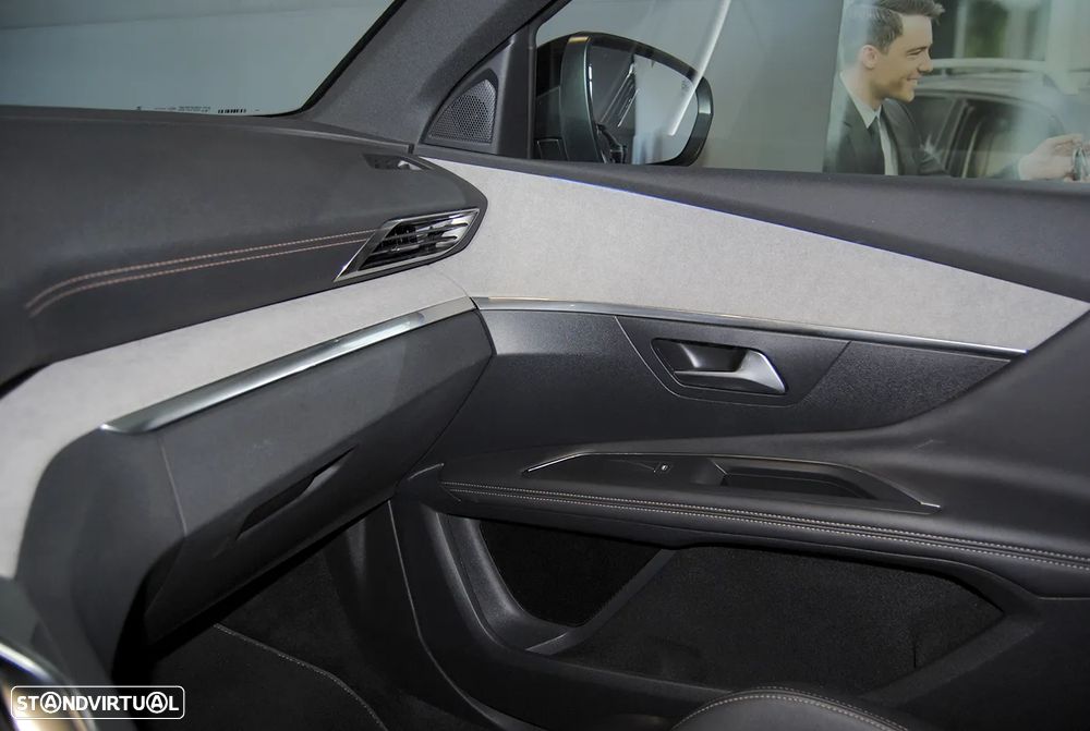 Peugeot 3008 1.6 Hybrid GT e-EAT8 - 43