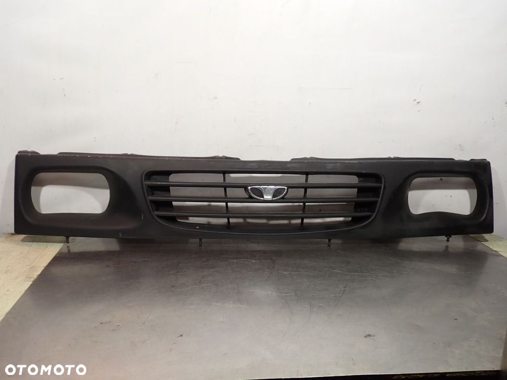 GRILL ATRAPA DAEWOO LUBLIN III 3352-8203220 - 1