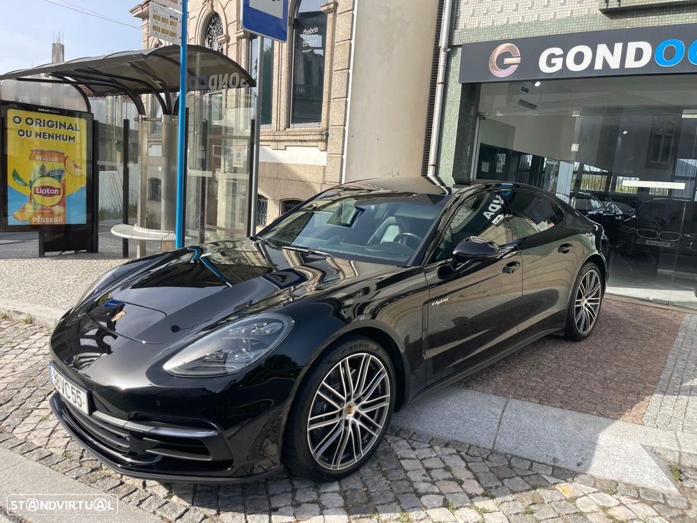 Porsche Panamera 4 E-Hybrid - 4