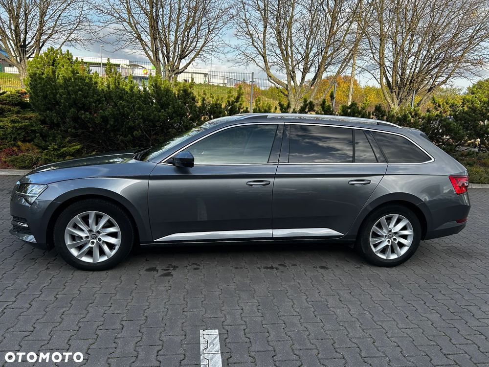 Skoda Superb 2.0 TDI SCR Ambition DSG - 8
