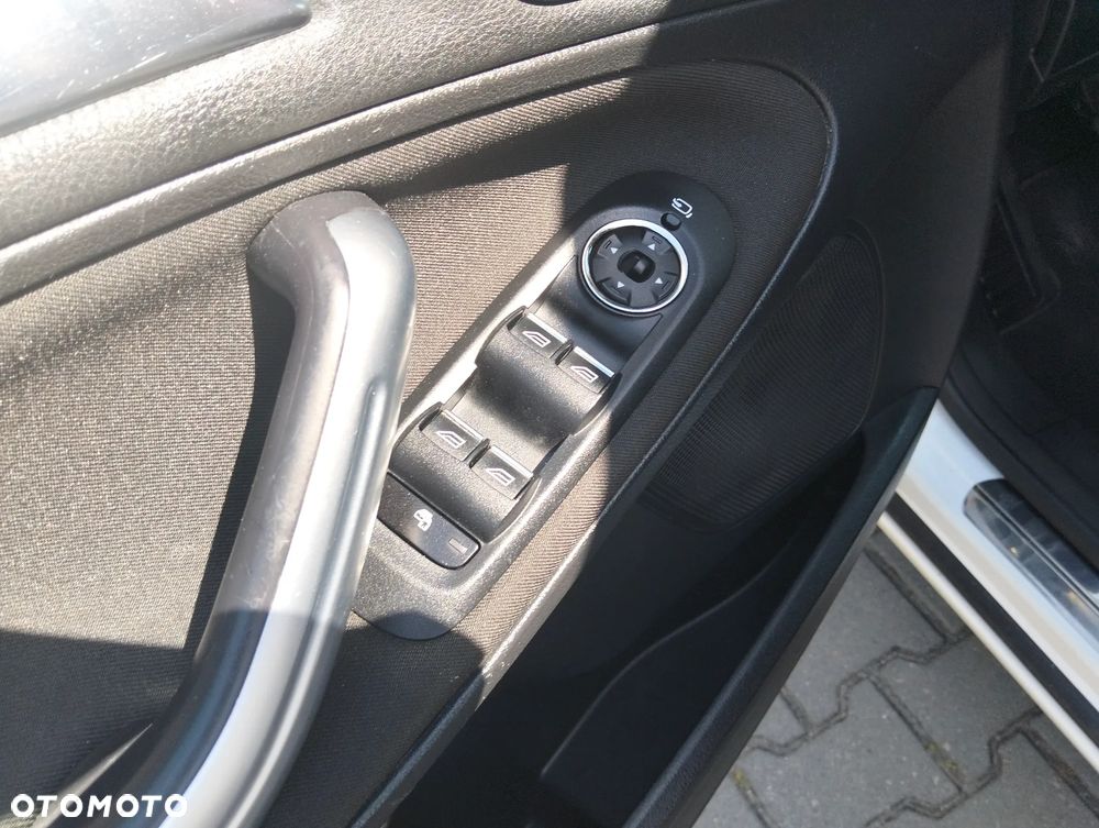 Ford S-Max 2.0 TDCi DPF Titanium X - 12