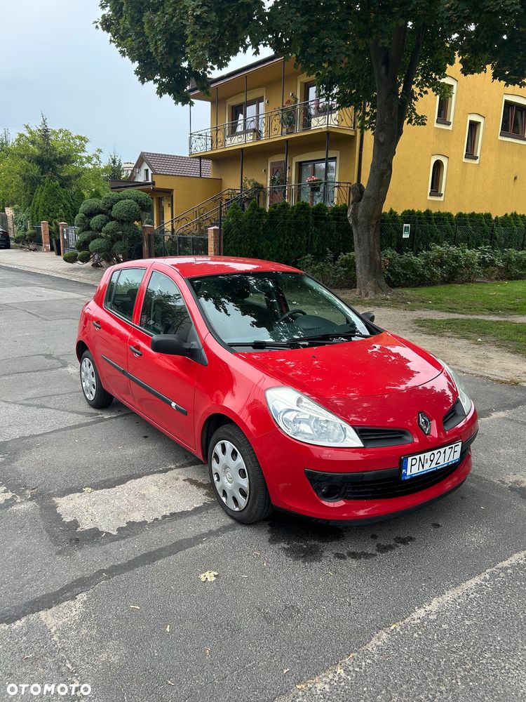 Renault Clio - 2