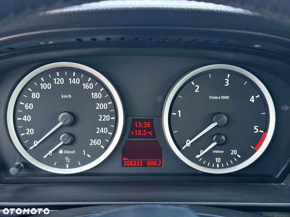 BMW Seria 5 530d - 39