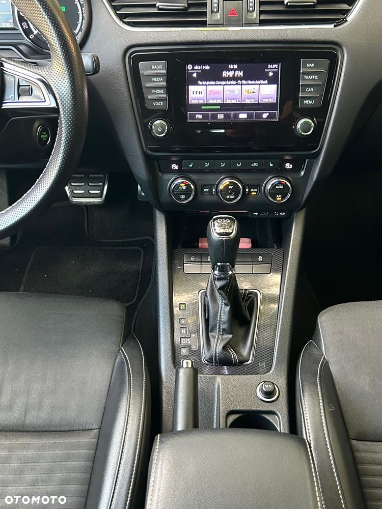 Skoda Octavia 2.0 TDI DSG RS - 8