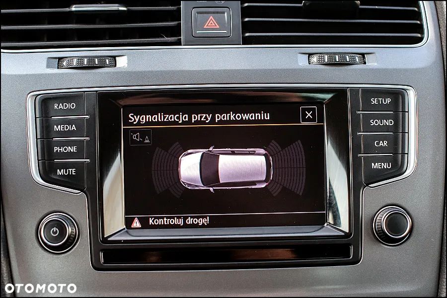 Volkswagen Golf - 24