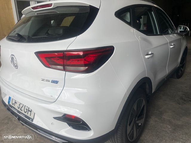 MG ZS Standard Luxury - 2