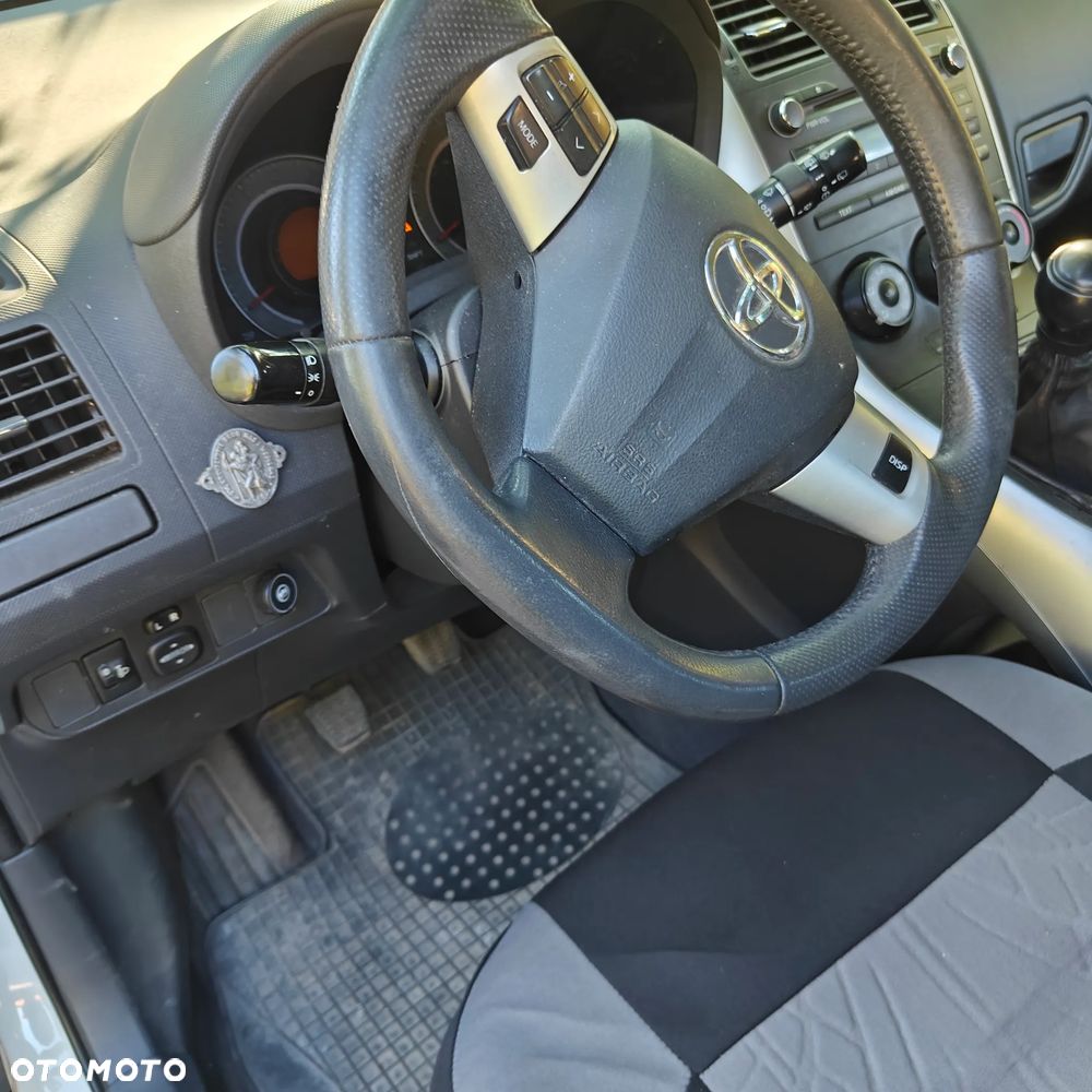Toyota Auris 1.33 VVT-i Active - 5